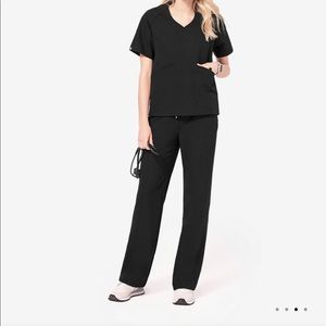 New Figs wide leg scrub pants black small